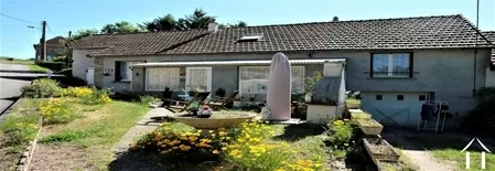 Gerenoveerde authentieke boerderij met vrijstaand atelier. Ref # PM5118D 